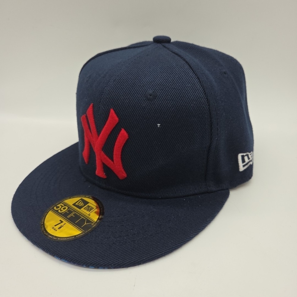 Size 7 1/8 - New Era New York Yankees Dark Blue Hat 59Fifty New W/O Tag
